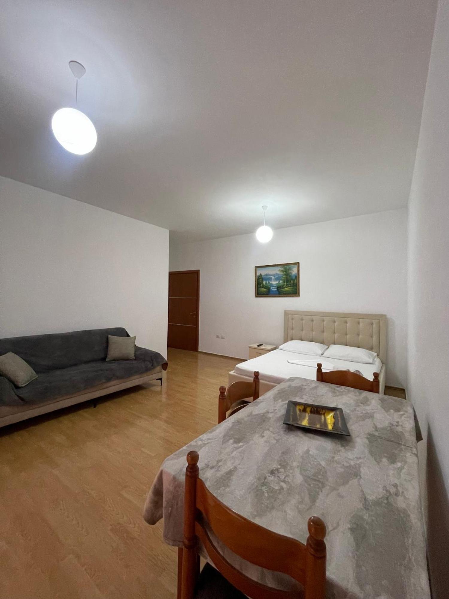 Keivi Guesthouse Саранда Екстер'єр фото