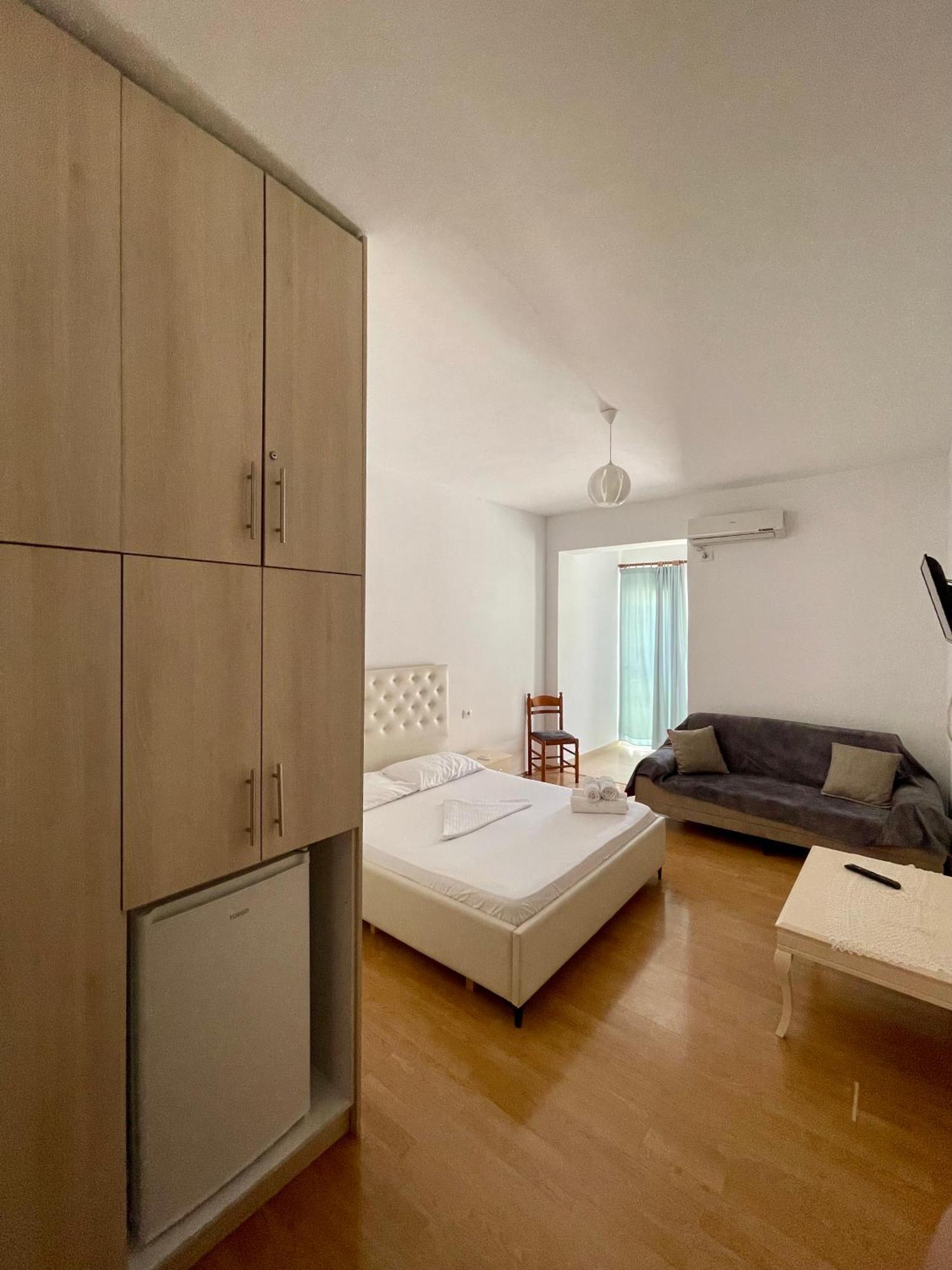 Keivi Guesthouse Саранда Екстер'єр фото