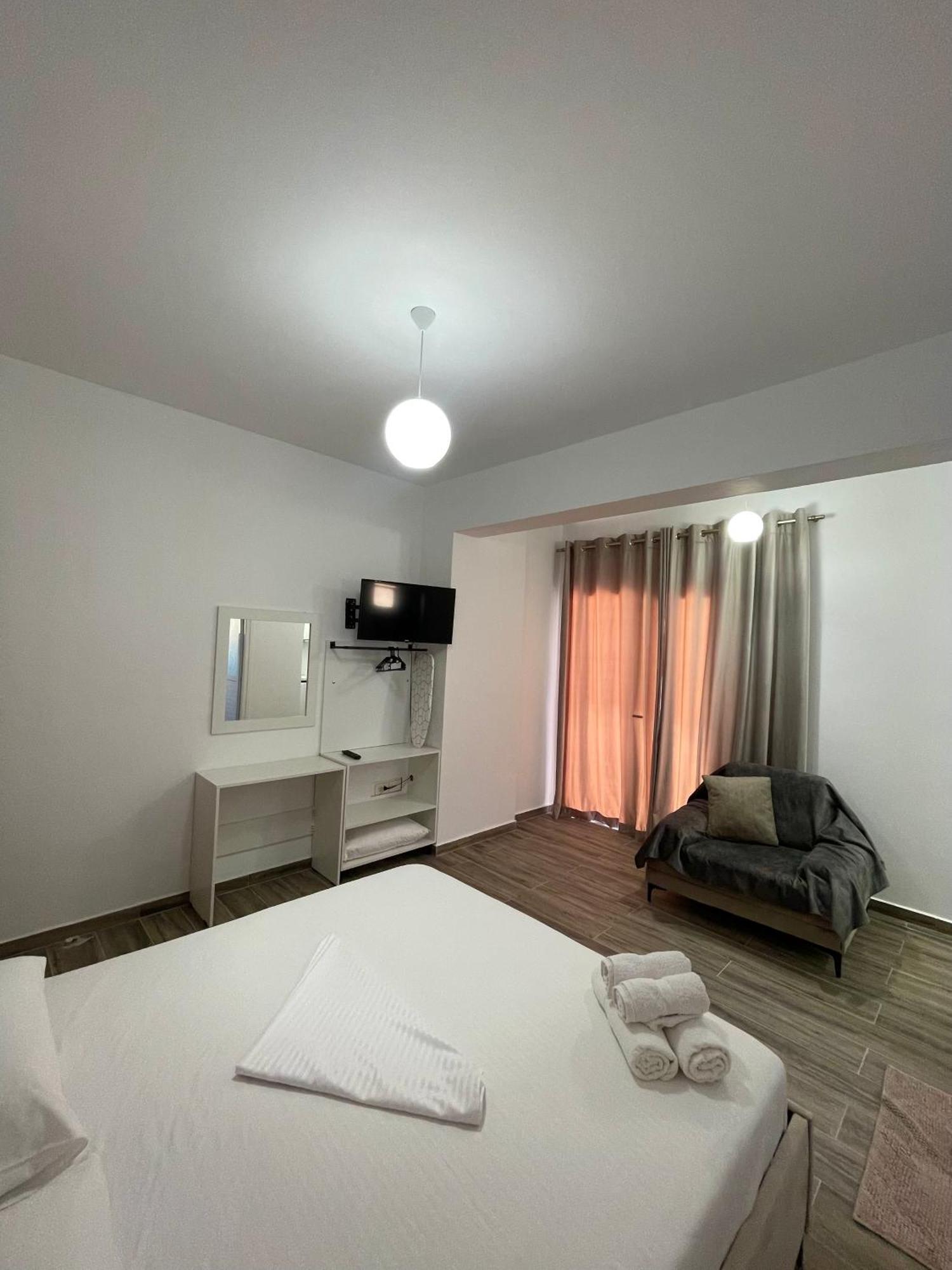 Keivi Guesthouse Саранда Екстер'єр фото